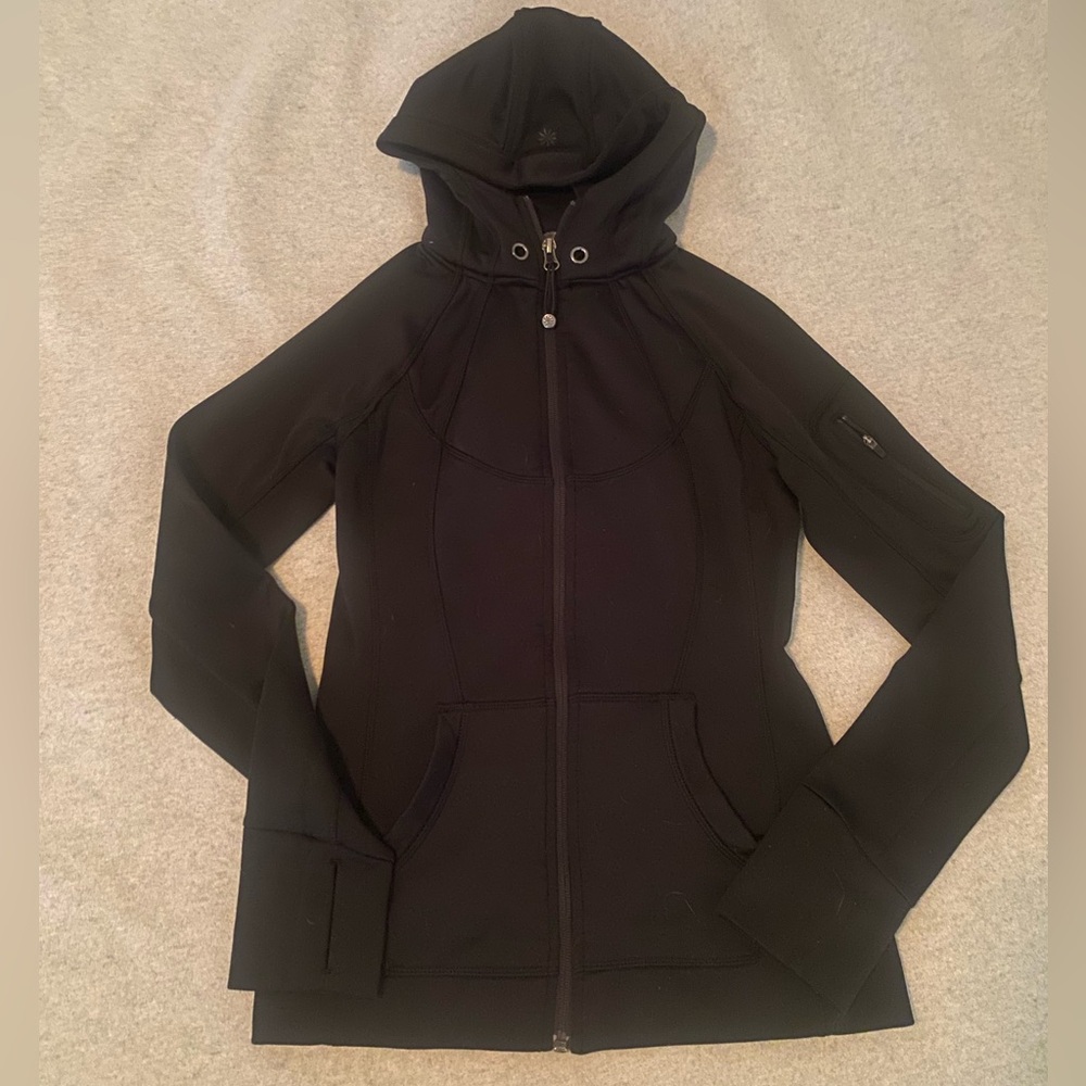 Like new- black athleta zip up with thumb hole sleeves